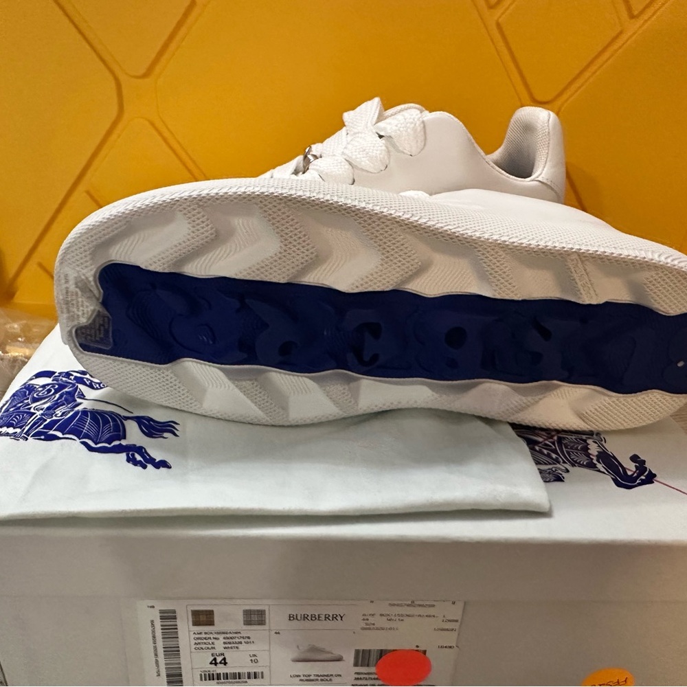 Burberry White Men's Sneakers - Picture 6 of 9